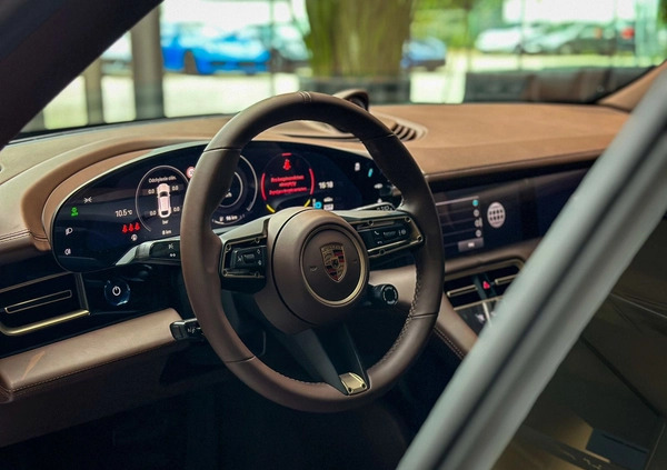 Porsche Taycan cena 583900 przebieg: 4219, rok produkcji 2023 z Końskie małe 232